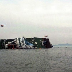 沈没の韓国旅客船は日本製だが、実は違法改造済みという…